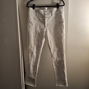 No Boundaries Women's White Cut Off Jeans